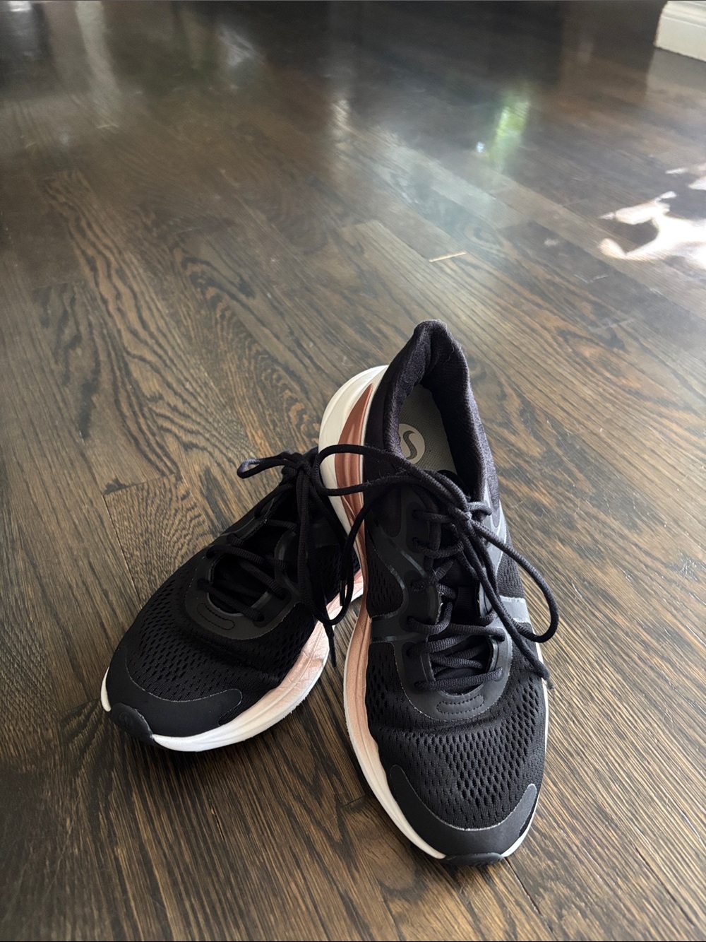 lululemon athletica Black Sneakers with bronze / light brown  gold Accent